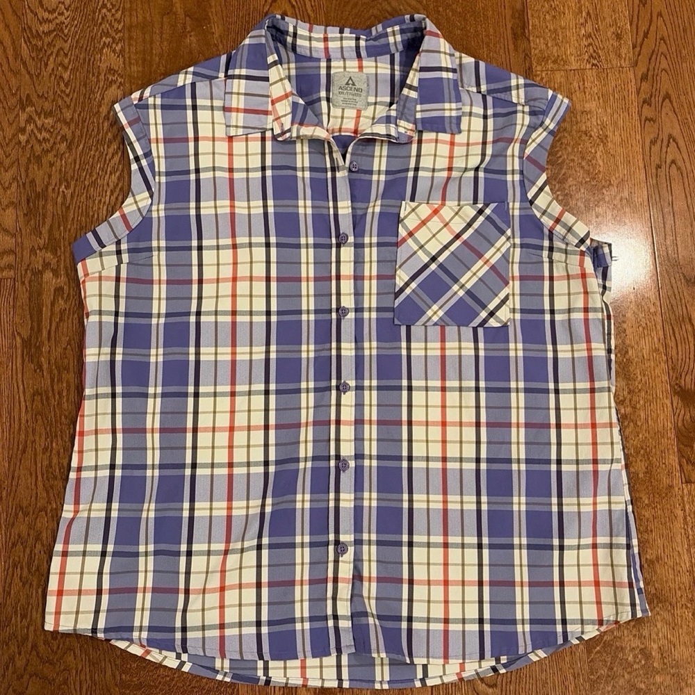Ascend Women's Sleeveless Blue and Red Plaid Shirt Country Homestead Farm